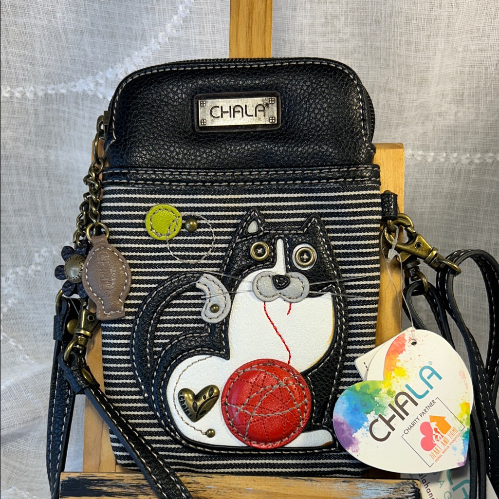 Nwt Chala Convertible With Two Straps Cat With Yarn Appliqu Bag